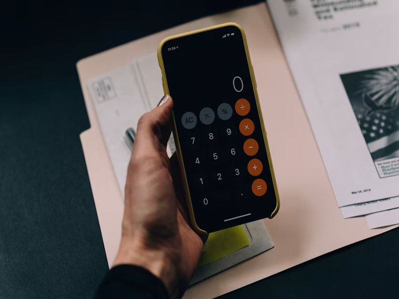 Transparent pricing contract review